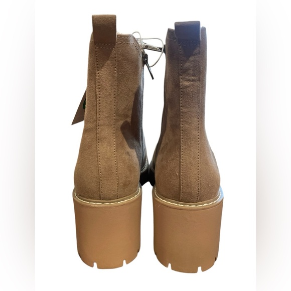 Tan Zip Up Heeled Boots - Picture 4 of 6